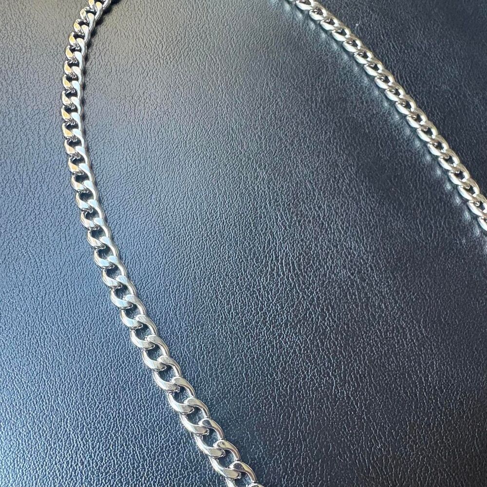 Unbranded Men's Silver and Black Jewellery - Picture 2 of 6